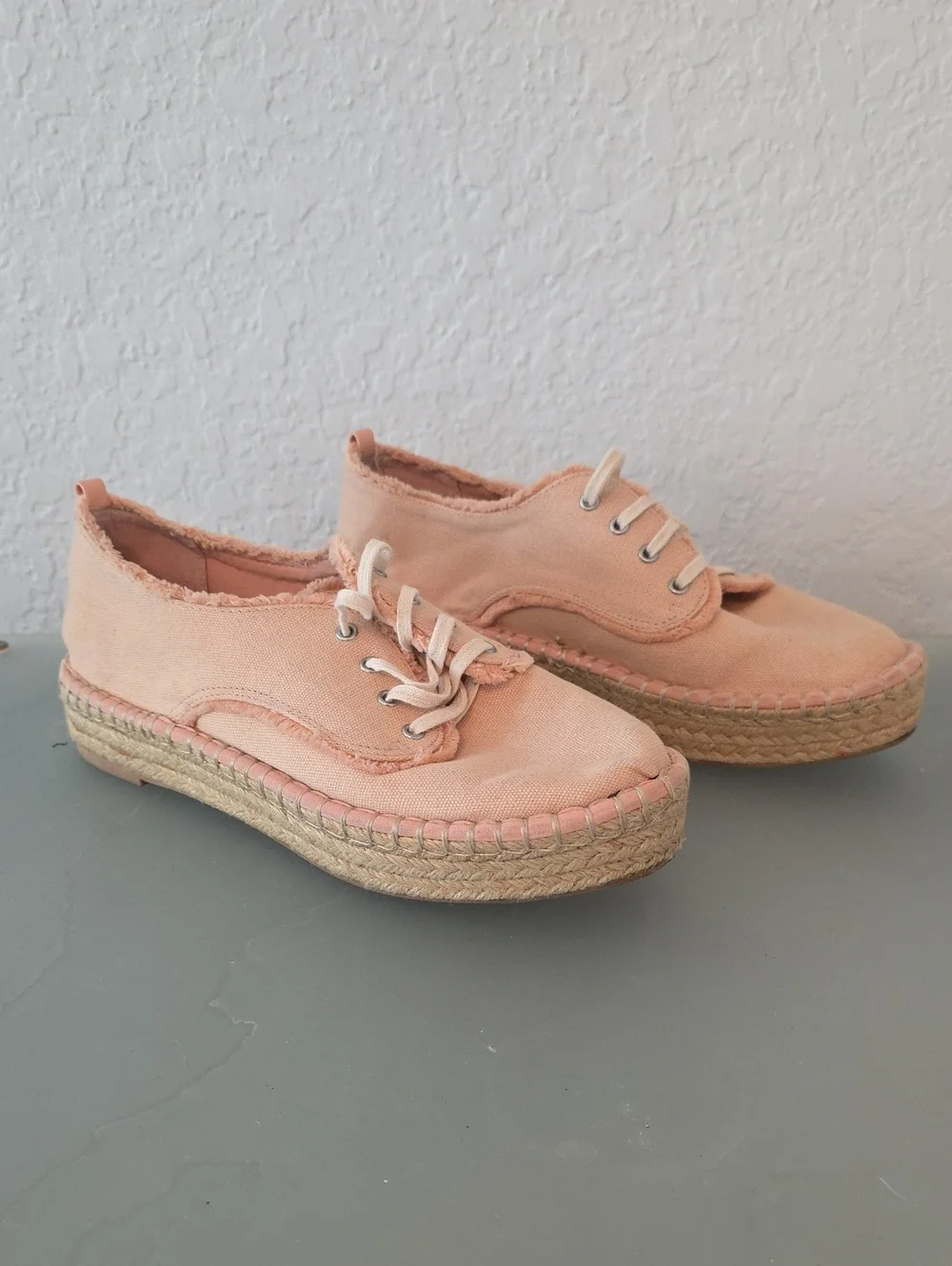 DV by Dolce Vita Peach Canvas Espadrille Platform Sneakers Size 9